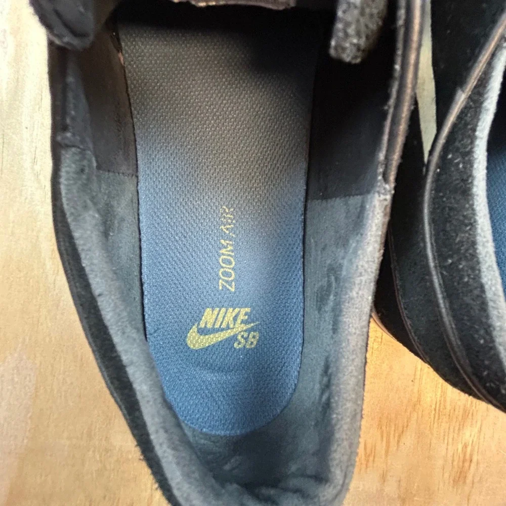 Nike SB Zoom Stefan Janoski Premium SE Black White Suede Skate Shoes 631298-014